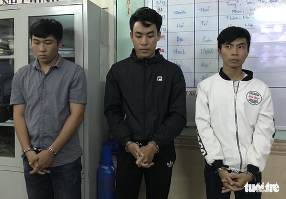 3 sinh viên đánh bẫy lớn lừa 300 người ra sao? - Ảnh 2. 3 sinh viên đánh bẫy lớn lừa 300 người ra sao? - Ảnh 2.