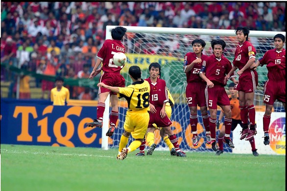 Bốn cuộc đối đầu kinh điển giữa Việt Nam và Malaysia ở AFF Cup - Ảnh 1. Bốn cuộc đối đầu kinh điển giữa Việt Nam và Malaysia ở AFF Cup - Ảnh 1.