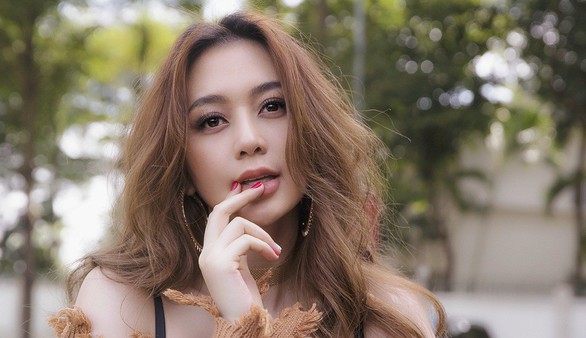 Thiều Bảo Trang hát nhạc xuân tự sáng tác: Xuân là để yêu - Ảnh 1. Thiều Bảo Trang hát nhạc xuân tự sáng tác: Xuân là để yêu - Ảnh 1.