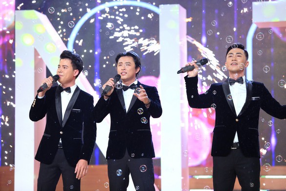 Mạnh Nguyên kẹo kéo đăng quang Solo cùng bolero - Ảnh 8. Mạnh Nguyên kẹo kéo đăng quang Solo cùng bolero - Ảnh 8.