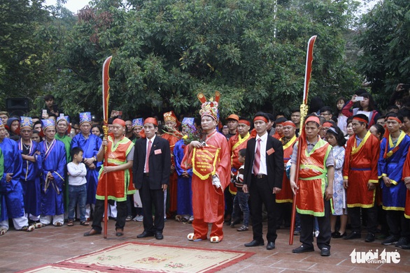 Không còn cảnh máu me ở lễ hội Chém lợn Ném Thượng - Ảnh 4. Không còn cảnh máu me ở lễ hội Chém lợn Ném Thượng - Ảnh 4.