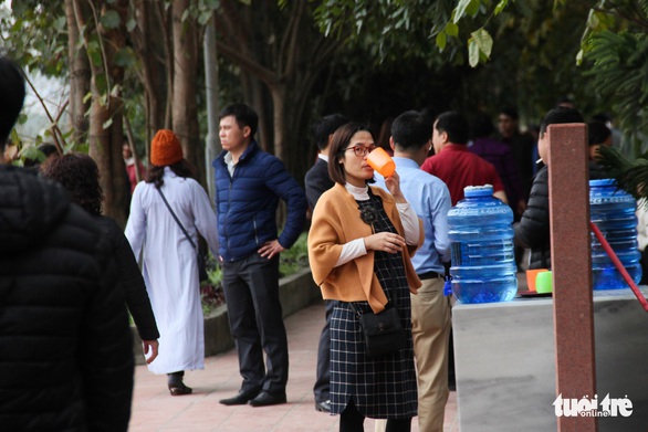 Bạch Đằng Giang hút khách vì không: thu phí, rác, kinh doanh - Ảnh 7. Bạch Đằng Giang hút khách vì không: thu phí, rác, kinh doanh - Ảnh 7.