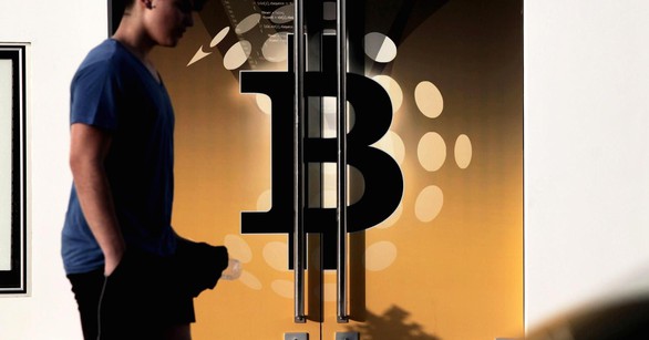 Bitcoin rớt giá xuống dưới 8.000 USD sau khi Google cấm quảng cáo tiền điện tử - Ảnh 1. Bitcoin rớt giá xuống dưới 8.000 USD sau khi Google cấm quảng cáo tiền điện tử - Ảnh 1.