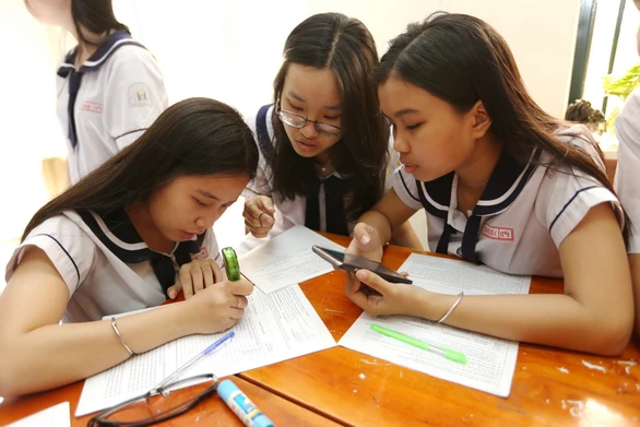 Giảm điểm ưu tiên khu vực sau 15 năm, vì sao? - Ảnh 1. Giảm điểm ưu tiên khu vực sau 15 năm, vì sao? - Ảnh 1.