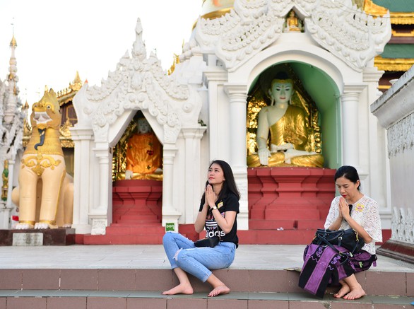 Ngày xuân hành hương về cõi Phật - Ảnh 1. Ngày xuân hành hương về cõi Phật - Ảnh 1.