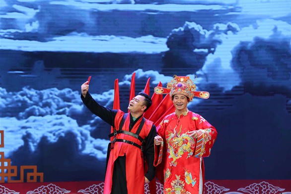 Bổ nhiệm thần tốc, nâng đỡ không trong sáng vào kịch bản Táo Quân - Ảnh 11. Bổ nhiệm thần tốc, nâng đỡ không trong sáng vào kịch bản Táo Quân - Ảnh 11.