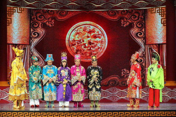 Bổ nhiệm thần tốc, nâng đỡ không trong sáng vào kịch bản Táo Quân - Ảnh 5. Bổ nhiệm thần tốc, nâng đỡ không trong sáng vào kịch bản Táo Quân - Ảnh 5.