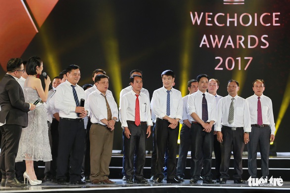 U23 Việt Nam bất ngờ nhận giải WeChoice 2017 - Ảnh 4. U23 Việt Nam bất ngờ nhận giải WeChoice 2017 - Ảnh 4.