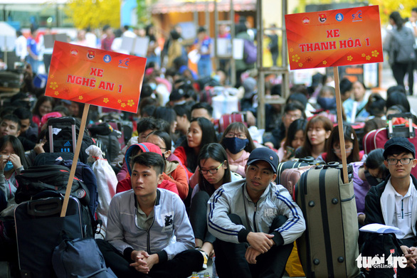 Chuyến xe mùa xuân đưa 3.000 sinh viên về quê đón Tết - Ảnh 7.