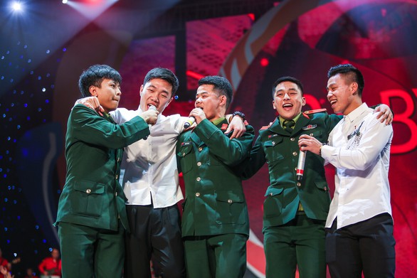 Quang Hải ghi bàn trước Xuân Bắc, Thu Phương, Huy Tuấn... - Ảnh 15. Quang Hải ghi bàn trước Xuân Bắc, Thu Phương, Huy Tuấn... - Ảnh 15.