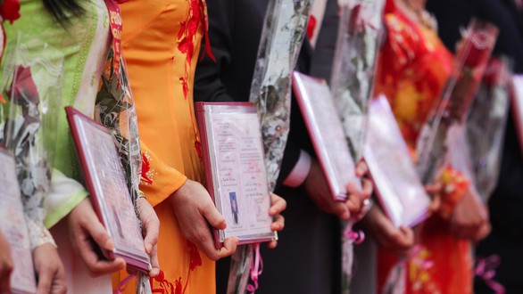 Bội thực giáo sư, phó giáo sư: có nương tay khi xét duyệt? - Ảnh 1. Bội thực giáo sư, phó giáo sư: có nương tay khi xét duyệt? - Ảnh 1.