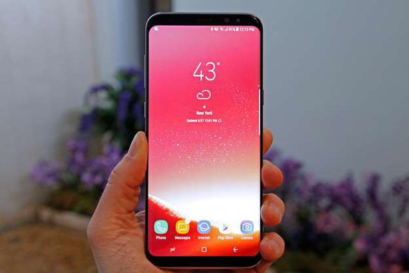 Galaxy S9 sẽ có giá đắt hơn S8 100 USD? - Ảnh 1. Galaxy S9 sẽ có giá đắt hơn S8 100 USD? - Ảnh 1.