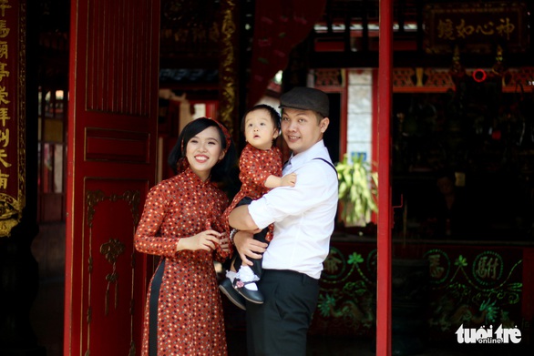 Thiếu nữ Sài Thành rạng rỡ du xuân với áo dài cổ điển - Ảnh 9. Thiếu nữ Sài Thành rạng rỡ du xuân với áo dài cổ điển - Ảnh 9.