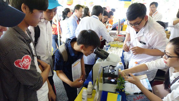 Tuyển sinh 2018: đổi cách làm tròn điểm, đầu vào sư phạm khắt khe - Ảnh 1. Tuyển sinh 2018: đổi cách làm tròn điểm, đầu vào sư phạm khắt khe - Ảnh 1.