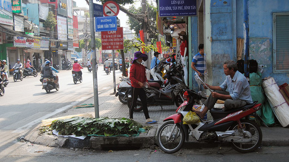 Sài Gòn nắng tháng Chạp - Ảnh 2.