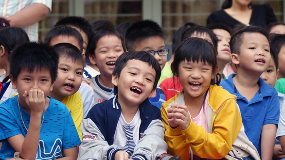Học trò Sài Gòn gói bánh tét đón tết - Ảnh 8. Học trò Sài Gòn gói bánh tét đón tết - Ảnh 8.