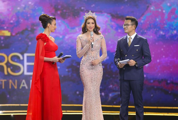 HHen Niê đăng quang Hoa hậu Hoàn vũ Việt Nam 2017 - Ảnh 32. HHen Niê đăng quang Hoa hậu Hoàn vũ Việt Nam 2017 - Ảnh 32.