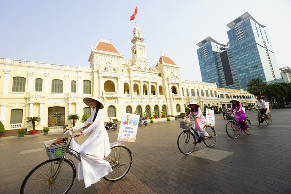 Người Việt ngày càng ưa ăn tết xa nhà - Ảnh 1. Người Việt ngày càng ưa ăn tết xa nhà - Ảnh 1.