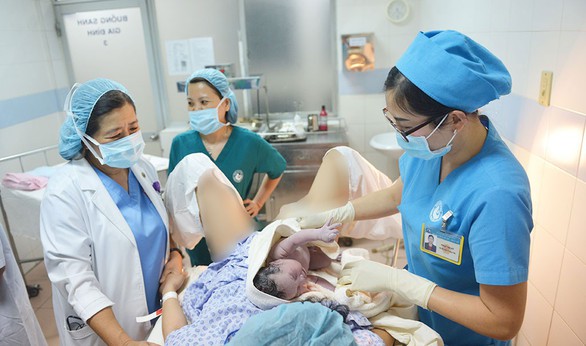 Nhờ công an vào cuộc vụ mở lớp dạy sinh con thuận tự nhiên - Ảnh 1. Nhờ công an vào cuộc vụ mở lớp dạy sinh con thuận tự nhiên - Ảnh 1.