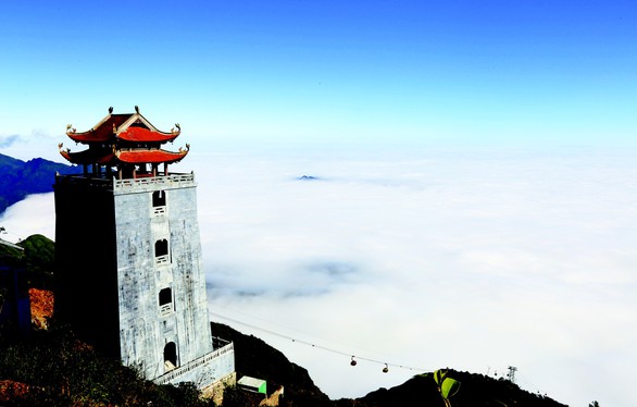 Quần thể tâm linh trên đỉnh Fansipan: Đường lên cõi Phật mây bay - Ảnh 2. Quần thể tâm linh trên đỉnh Fansipan: Đường lên cõi Phật mây bay - Ảnh 2.