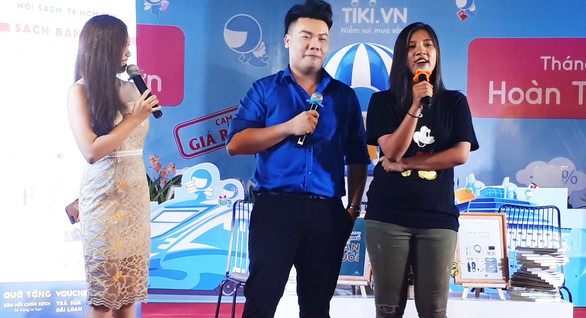 Anh Khang, Hamlet Trương, Iris Cao hâm nóng hội sách ngày thứ 2 - Ảnh 4. Anh Khang, Hamlet Trương, Iris Cao hâm nóng hội sách ngày thứ 2 - Ảnh 4.