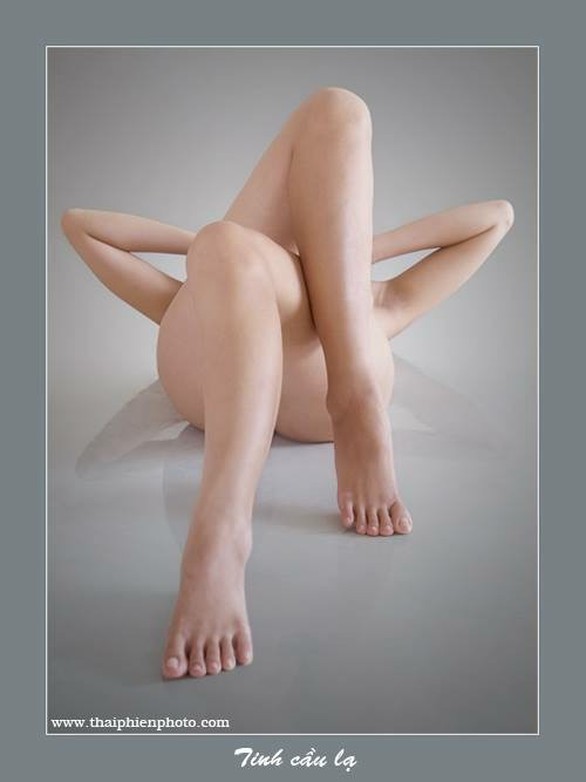 Thái Phiên: Tôi rùng mình khi nhắc đến xin phép triển lãm ảnh nude - Ảnh 6. Thái Phiên: Tôi rùng mình khi nhắc đến xin phép triển lãm ảnh nude - Ảnh 6.