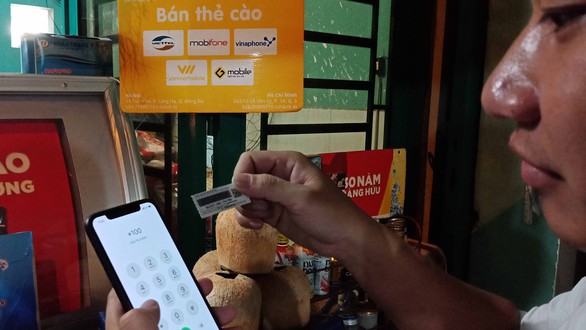 Dễ dàng nạp tiền, chơi bạc trên mạng - Ảnh 1. Dễ dàng nạp tiền, chơi bạc trên mạng - Ảnh 1.