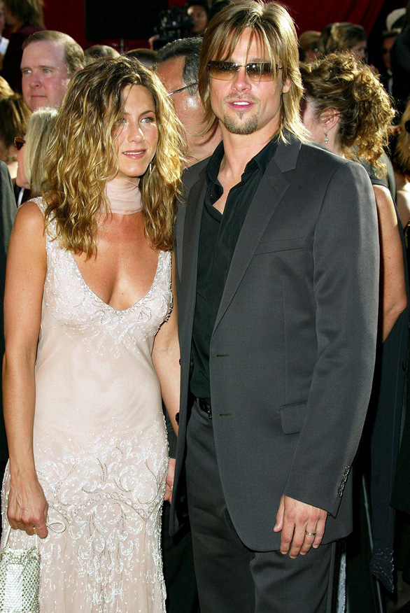 Brad Pitt và Jennifer Aniston tái hợp: trò vịt của truyền thông - Ảnh 15. Brad Pitt và Jennifer Aniston tái hợp: trò vịt của truyền thông - Ảnh 15.