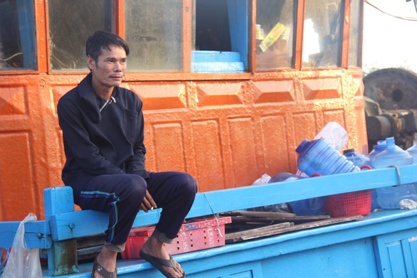 Ngư dân Quảng Ngãi tố bị tàu Trung Quốc cướp phá ở Hoàng Sa - Ảnh 7. Ngư dân Quảng Ngãi tố bị tàu Trung Quốc cướp phá ở Hoàng Sa - Ảnh 7.