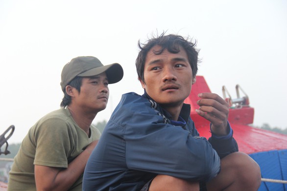 Ngư dân Quảng Ngãi tố bị tàu Trung Quốc cướp phá ở Hoàng Sa - Ảnh 12. Ngư dân Quảng Ngãi tố bị tàu Trung Quốc cướp phá ở Hoàng Sa - Ảnh 12.