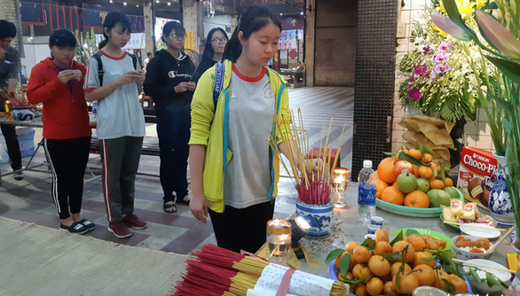 Đau lòng nhận nhầm thi thể nạn nhân vụ cháy chung cư Carina - Ảnh 3. Đau lòng nhận nhầm thi thể nạn nhân vụ cháy chung cư Carina - Ảnh 3.