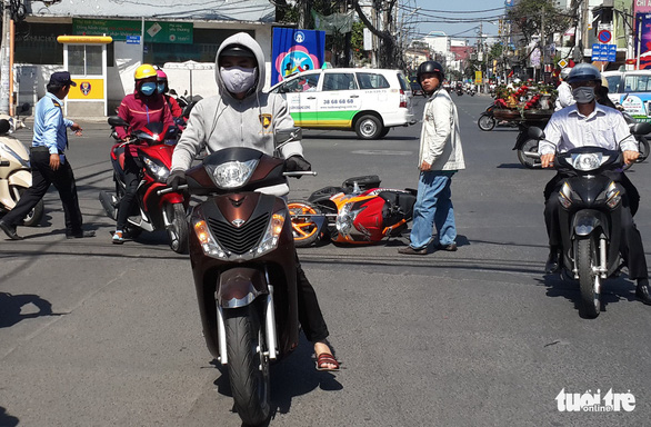 Sao người Việt ra nước ngoài văn minh, về nhà lại luộm thuộm? - Ảnh 10. Sao người Việt ra nước ngoài văn minh, về nhà lại luộm thuộm? - Ảnh 10.