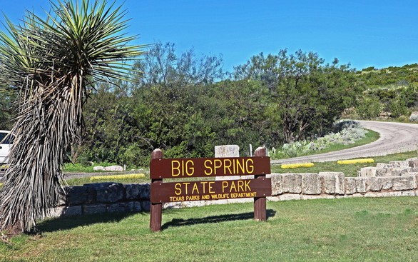 Đến Big Spring ở Texas học nghĩa từ Saloon - Ảnh 1. Đến Big Spring ở Texas học nghĩa từ Saloon - Ảnh 1.