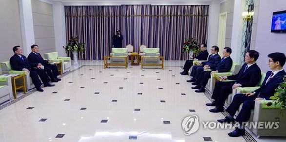 Ông Kim Jong Un ăn tối với trùm an ninh Hàn Quốc - Ảnh 1. Ông Kim Jong Un ăn tối với trùm an ninh Hàn Quốc - Ảnh 1.
