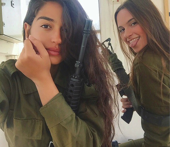 Tranh luận dữ dội tại Israel vì các nữ binh sĩ... quá đẹp - Ảnh 13. Tranh luận dữ dội tại Israel vì các nữ binh sĩ... quá đẹp - Ảnh 13.