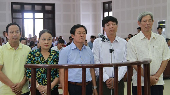 Cựu trung tướng Phan Văn Vĩnh và vụ án gỗ lậu chưa hồi kết - Ảnh 1. Cựu trung tướng Phan Văn Vĩnh và vụ án gỗ lậu chưa hồi kết - Ảnh 1.