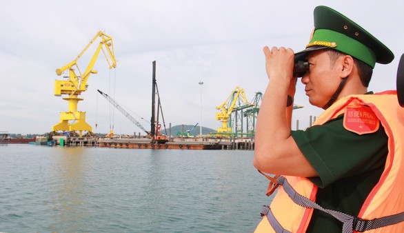 Phát hiện tàu cổ vật nhưng sau 8 tháng vẫn nằm im dưới biển - Ảnh 1. Phát hiện tàu cổ vật nhưng sau 8 tháng vẫn nằm im dưới biển - Ảnh 1.