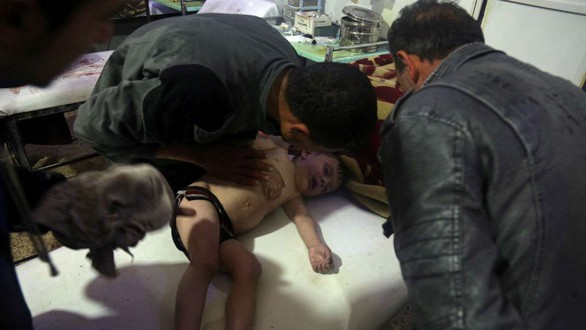 Mỹ quả quyết có bằng chứng việc quân đội Syria thả bom xuống Douma - Ảnh 2. Mỹ quả quyết có bằng chứng việc quân đội Syria thả bom xuống Douma - Ảnh 2.