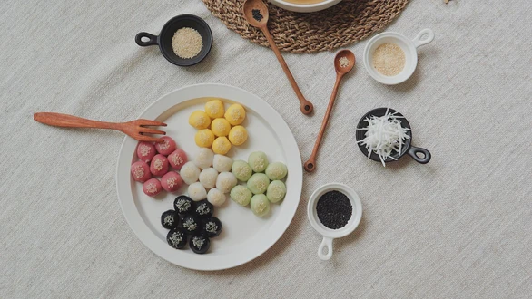 Làm bánh trôi ngũ sắc tết Hàn thực - Ảnh 17. Làm bánh trôi ngũ sắc tết Hàn thực - Ảnh 17.