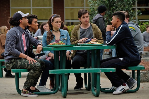 Love, Simon: phim tình cảm đồng tính tuổi teen đầu tiên chiếu rạp - Ảnh 4. Love, Simon: phim tình cảm đồng tính tuổi teen đầu tiên chiếu rạp - Ảnh 4.
