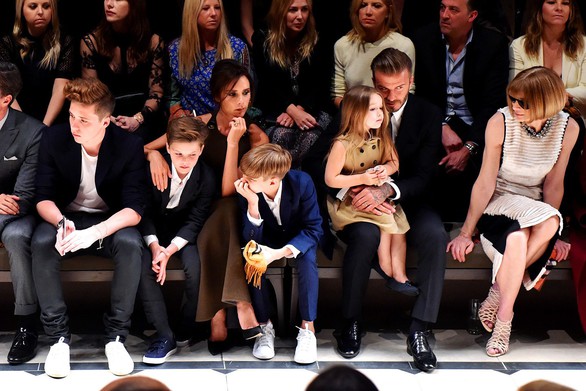 Tình yêu David và Victoria Beckham sau 19 năm kết hôn - Ảnh 9. Tình yêu David và Victoria Beckham sau 19 năm kết hôn - Ảnh 9.