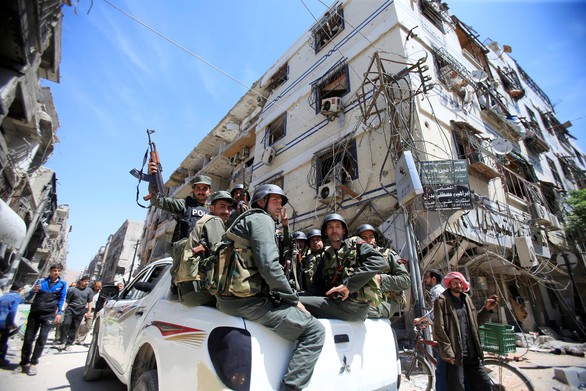Mỹ tố Nga, Syria xóa dấu vết tấn công hóa học tại Douma - Ảnh 3. Mỹ tố Nga, Syria xóa dấu vết tấn công hóa học tại Douma - Ảnh 3.