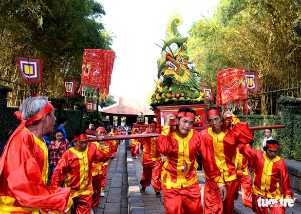 Hàng ngàn người dự giỗ Tổ Hùng Vương tại TP.HCM - Ảnh 5. Hàng ngàn người dự giỗ Tổ Hùng Vương tại TP.HCM - Ảnh 5.