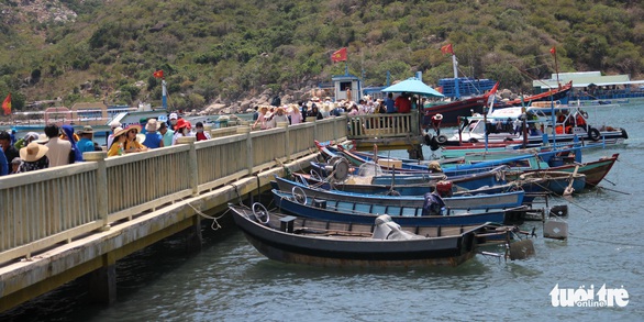 Nghỉ lễ 30-4: Vũng Tàu nghẹt thở, Hội An quá tải - Ảnh 13. Nghỉ lễ 30-4: Vũng Tàu nghẹt thở, Hội An quá tải - Ảnh 13.