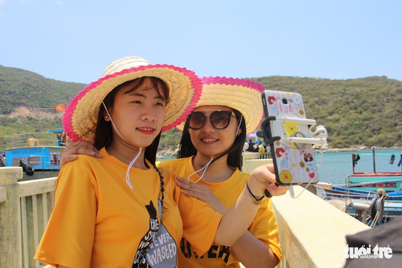 Nghỉ lễ 30-4: Vũng Tàu nghẹt thở, Hội An quá tải - Ảnh 14. Nghỉ lễ 30-4: Vũng Tàu nghẹt thở, Hội An quá tải - Ảnh 14.