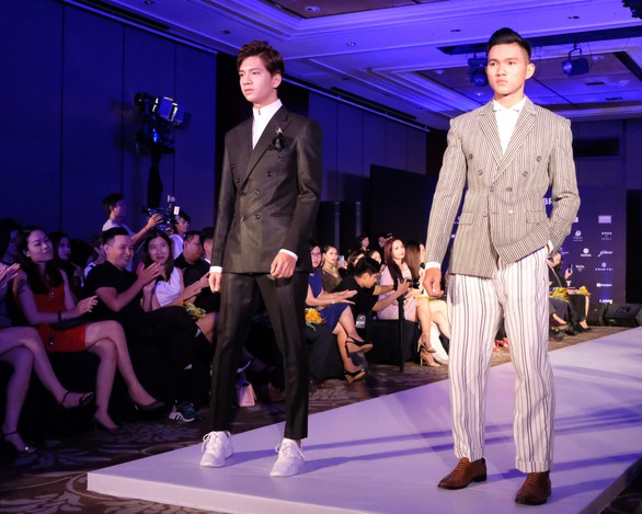 30 nhà thiết kế, 400 người mẫu tham gia Tuần lễ thời trang quốc tế - Ảnh 5. 30 nhà thiết kế, 400 người mẫu tham gia Tuần lễ thời trang quốc tế - Ảnh 5.