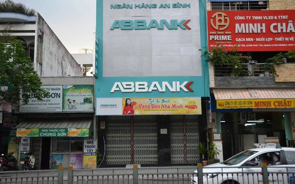 Bắt 2 nghi can cướp Ngân hàng An Bình tại Sài Gòn - Ảnh 4. Bắt 2 nghi can cướp Ngân hàng An Bình tại Sài Gòn - Ảnh 4.
