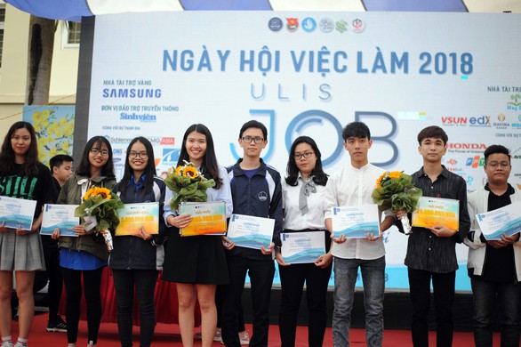 Gần 1.000 cơ hội cho sinh viên tại Ngày hội việc làm 2018 - Ảnh 2. Gần 1.000 cơ hội cho sinh viên tại Ngày hội việc làm 2018 - Ảnh 2.