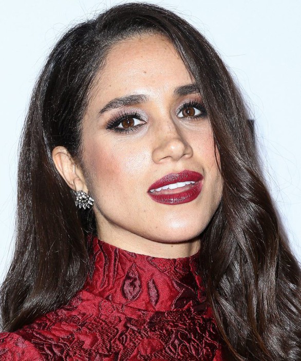 Meghan Markle phải theo những quy tắc gì khi làm con dâu Hoàng gia? - Ảnh 4. Meghan Markle phải theo những quy tắc gì khi làm con dâu Hoàng gia? - Ảnh 4.