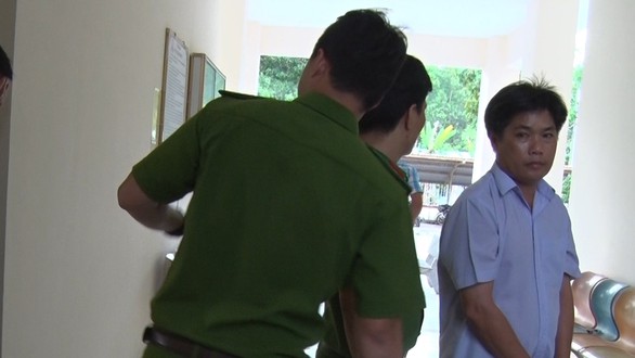Bắt giám đốc công ty bảo vệ vụ nổ súng, chém nhau như phim - Ảnh 1. Bắt giám đốc công ty bảo vệ vụ nổ súng, chém nhau như phim - Ảnh 1.